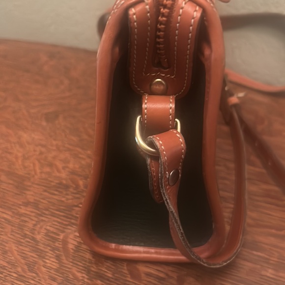 Dooney & Bourke Vintage All Weather Leather Hunter Green and British Tan Bag - Picture 9 of 16